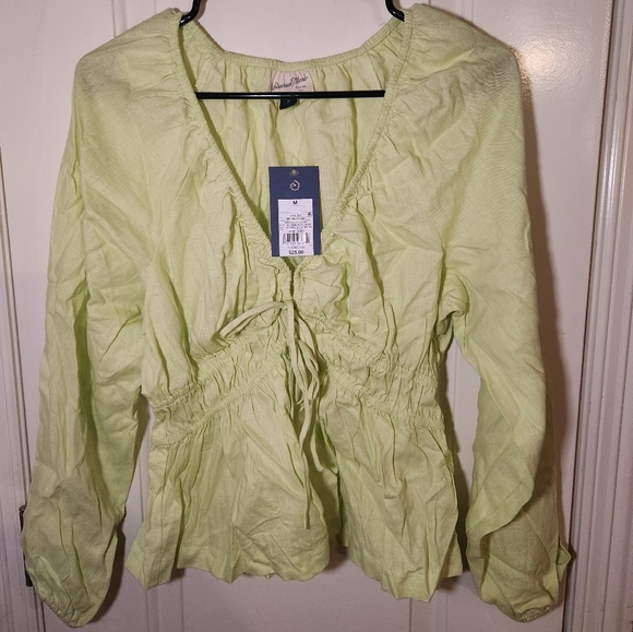 NWT Universal Thread Puff Long-Sleeve Tie-Front Blouse - Picture 2 of 3